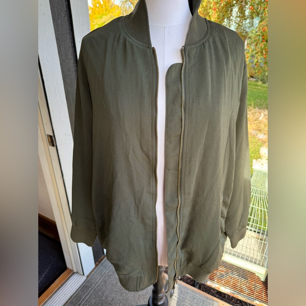 Who What Wear Olive Green Bomber Jacket – Size XL (Approximate)